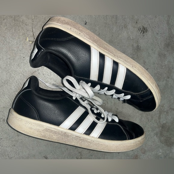 Adidas Cloudfoam Black Leather Sneakers 🌵8 1/2 - Picture 9 of 12